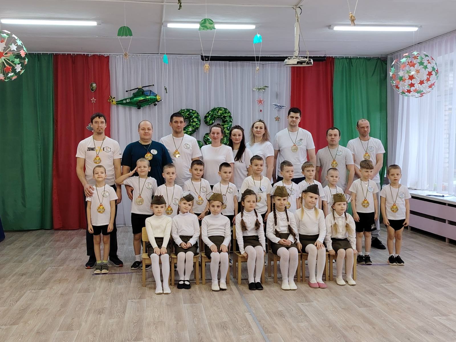 Буду в армии служить, буду Родину хранить