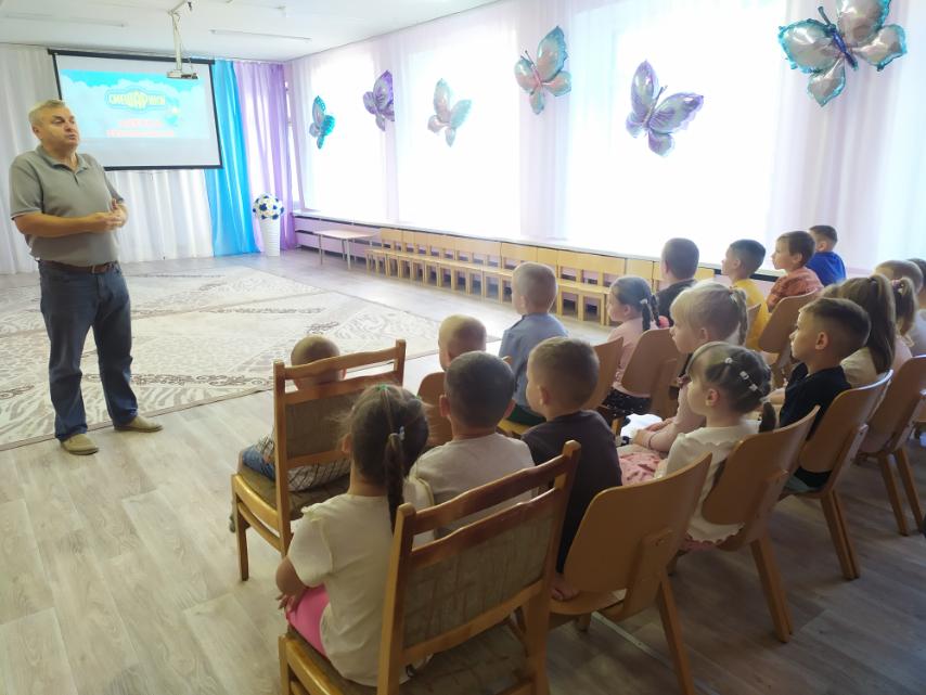 Сотрудник ОСВОД в гостях у ребят
